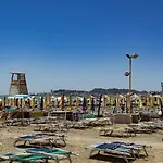 Hotel Riviera *