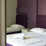 Riviera Hotel *